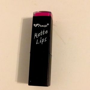 Matte Lips • Amuse • Sizzling Pink Pop • Plus